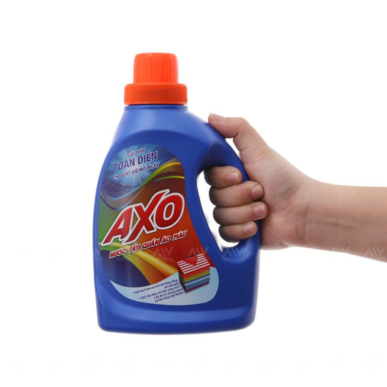 Nước-Tẩy-Quần-Áo-Màu-Axo-Hương-Tươi-Mát-800Ml-3